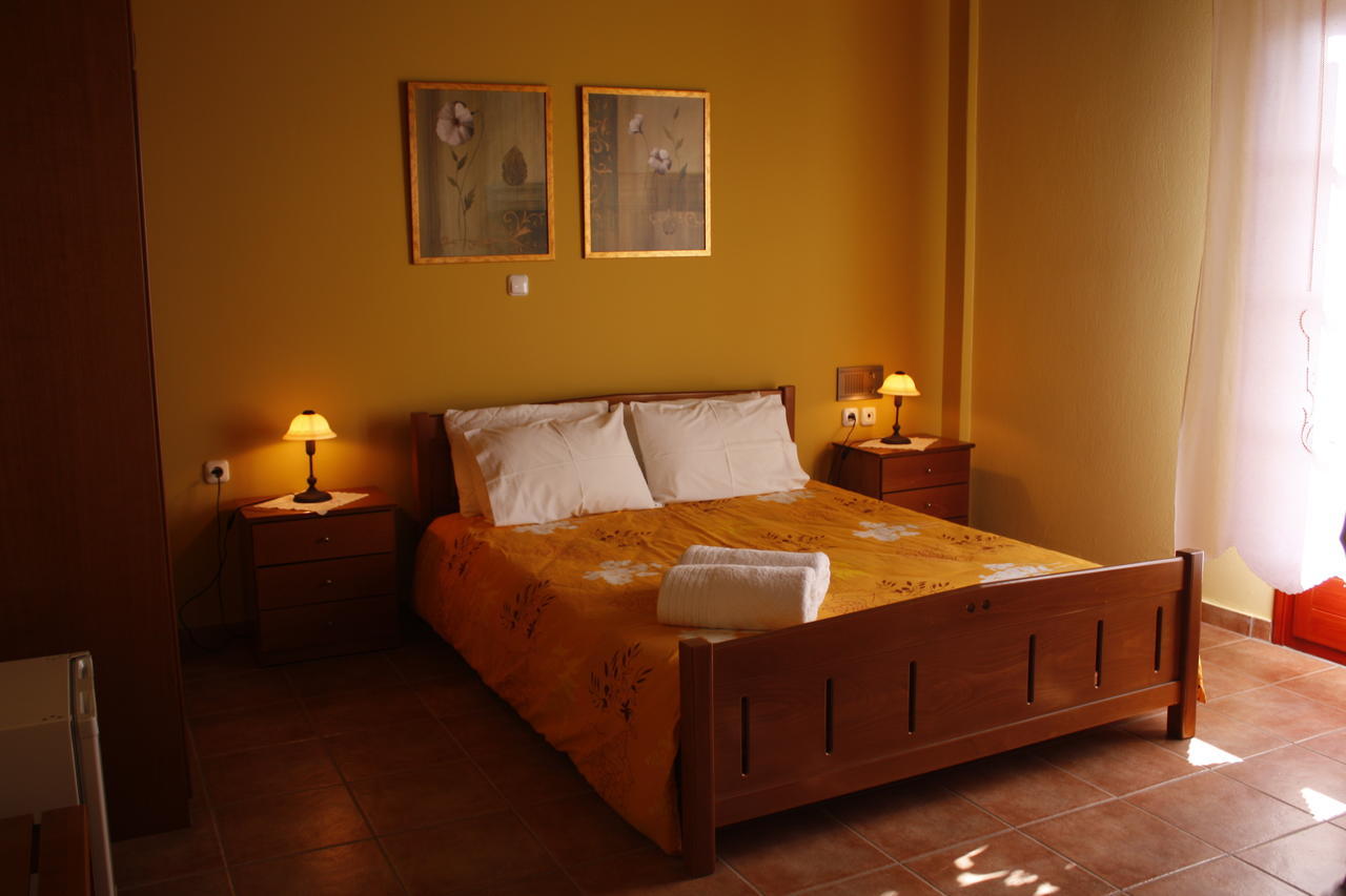 Xani Hotel Kleidonia Rum bild